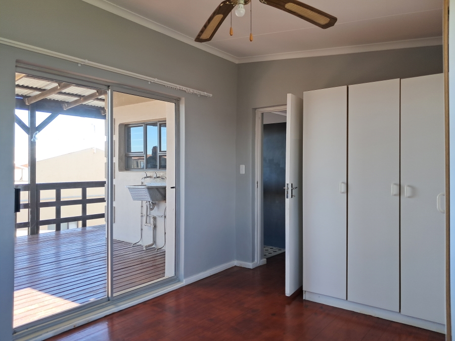 To Let 3 Bedroom Property for Rent in Wavecrest Eastern Cape
